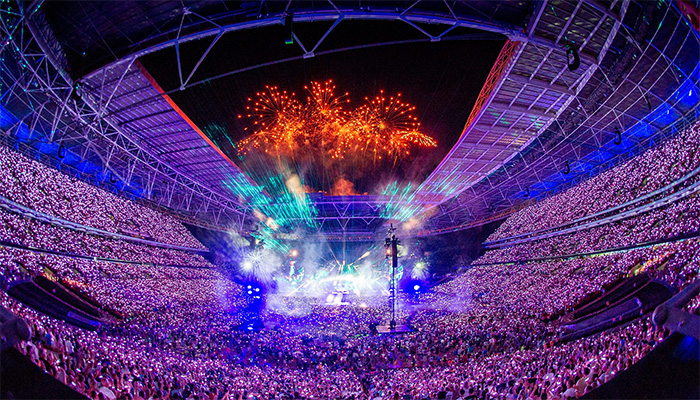 rigging coldplay at wembley stadium 2022 thumbnail